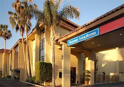 Rodeway Inn and Suites Bakersfield